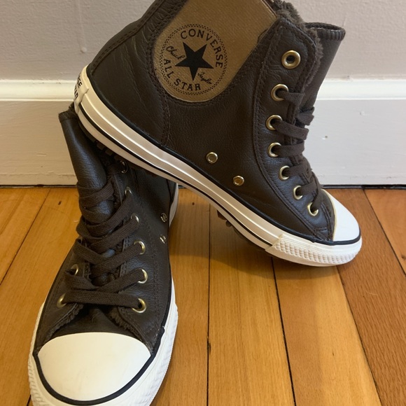 Sneakers - Picture 2 of 3